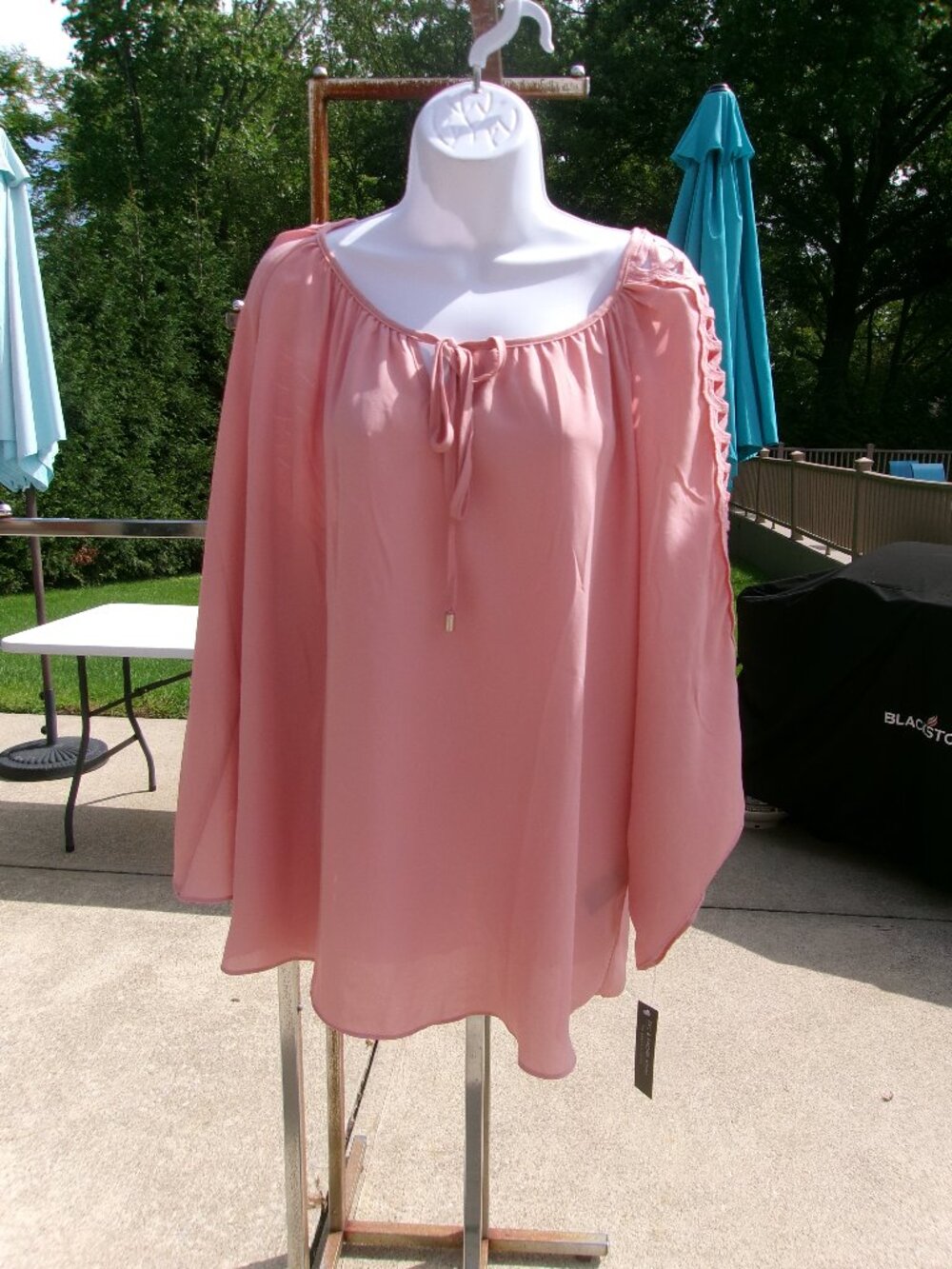 NWT ZAC&RACHEL PINK CUT OUT SLEEVE BLOUSE 1X